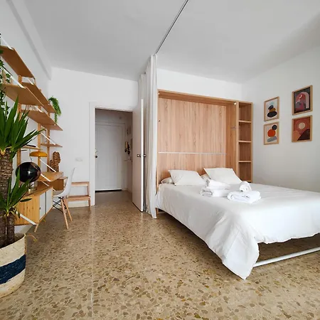 Modern Loft In Malaga Beach Exterior photo